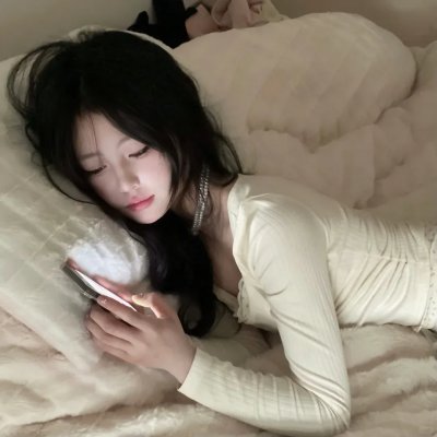 这个警察不太冷